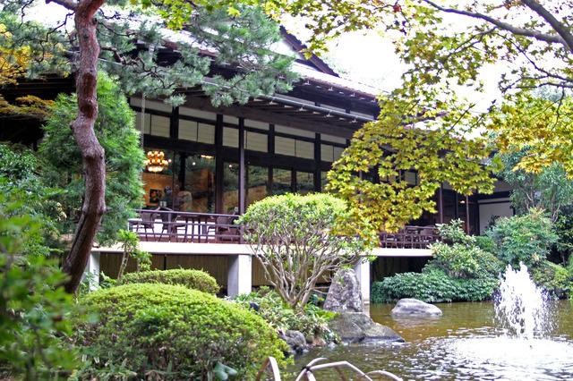 鶴巻温泉の老舗旅館「元湯陣屋」