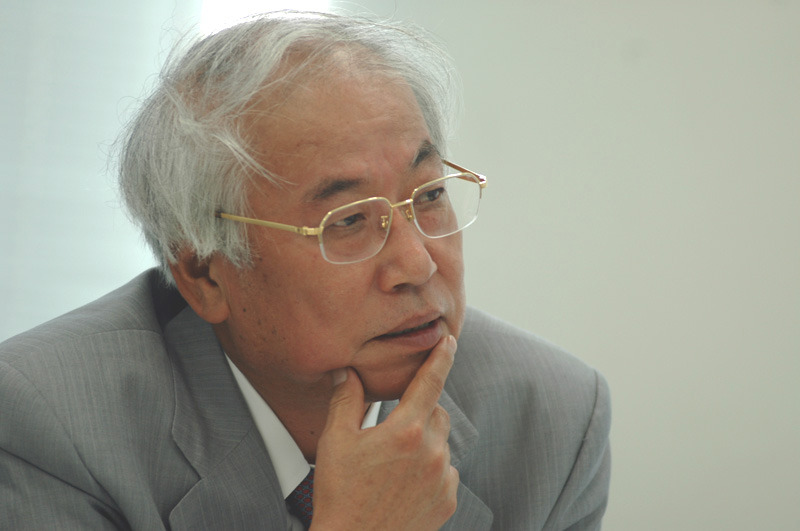 代表取締役社長の鈴木幸一氏