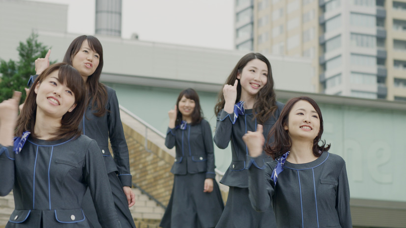 女性社員24人によるアイドルユニット「東池袋52」MV公開！これがクレディセゾンの本気……！