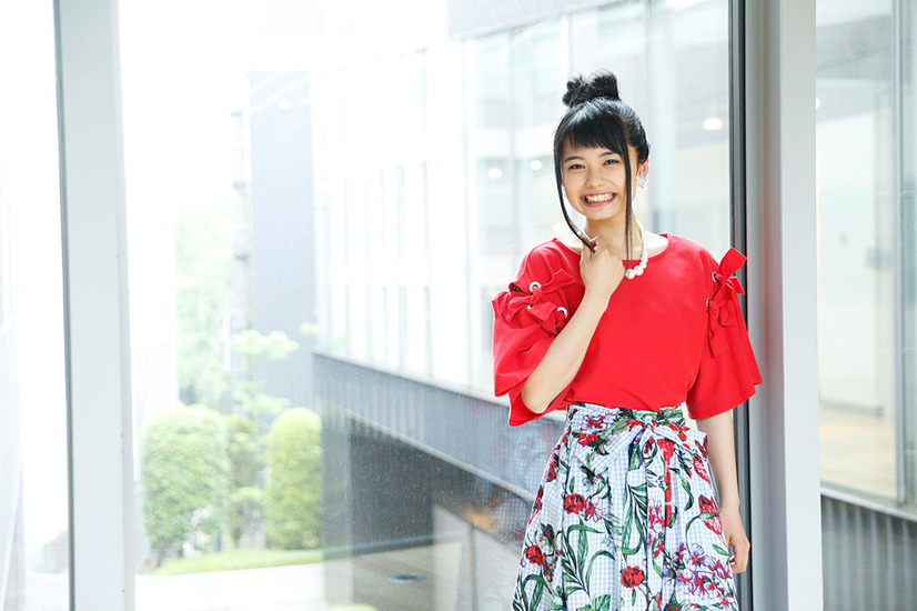 【ネット系女子！】「キムチが見つからない悲しみ」を歌に込めたら500万回再生！ 足立佳奈さん