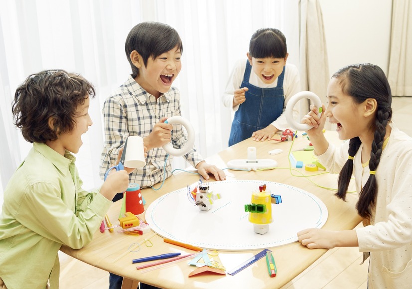 ソニーの新トイ・プラットフォーム「toio（トイオ）」
