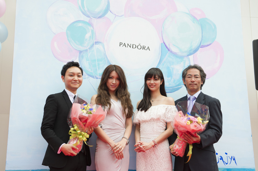 新川優愛、筧美和子とのラブラブっぷりを明かす「会えないときはお風呂で2時間くらい電話」