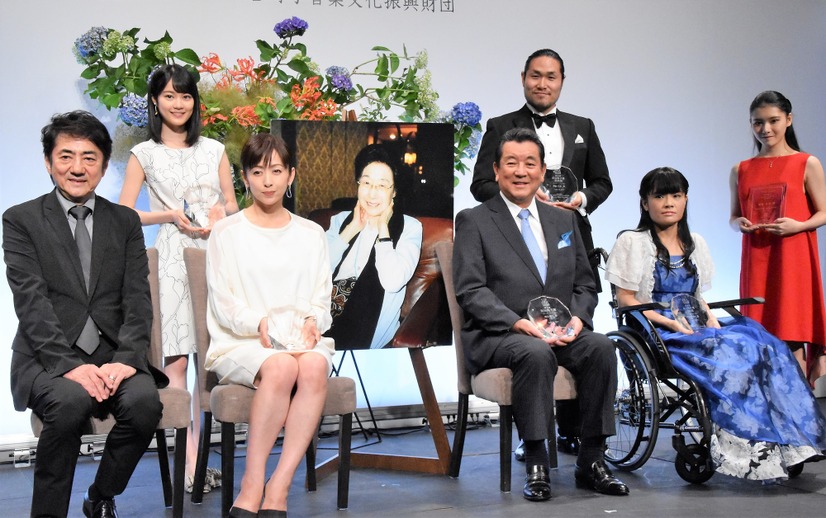 「第8回　岩谷時子賞」授賞式