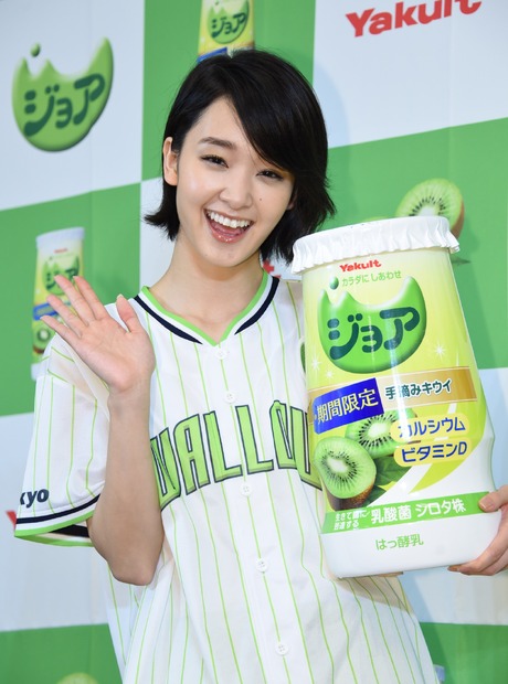 剛力彩芽、始球式でリベンジ狙うも悔しさをにじませる「40点くらい」