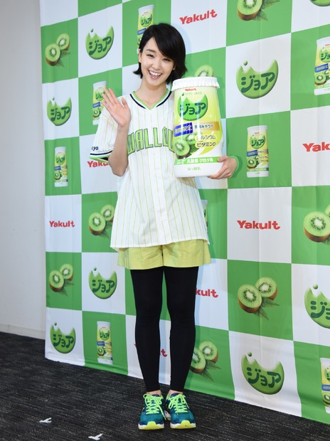 剛力彩芽、始球式でリベンジ狙うも悔しさをにじませる「40点くらい」