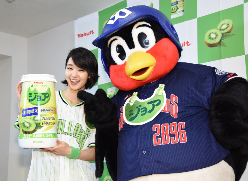 剛力彩芽、始球式でリベンジ狙うも悔しさをにじませる「40点くらい」