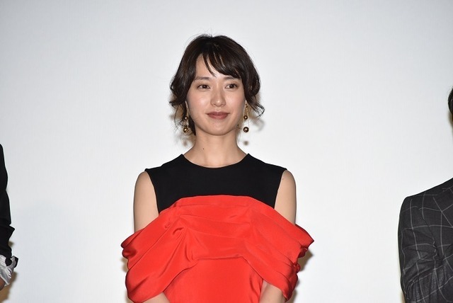 戸田恵梨香
