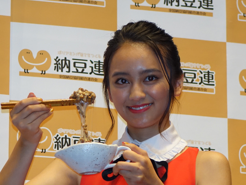 岡田結実が納豆クイーンに！こだわりの食べ方も披露