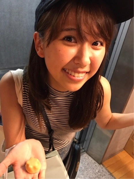 ももクロ・玉井詩織、可愛いマンゴーとの2ショット写真を公開しファンから反響