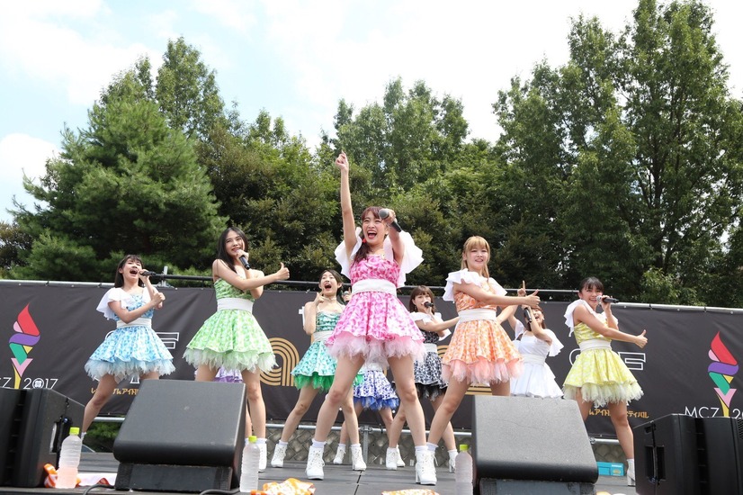 GEM・伊藤千咲美のライブ中、妹・伊藤千由李（チームしゃちほこ）がステージに飛び入り参加