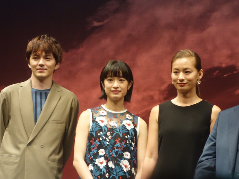 林遣都、門脇麦、尾野真千子。映画『ナミヤ雑貨店の奇蹟』の完成披露試写会【撮影：編集部】
