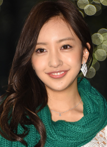 板野友美【写真：竹内みちまろ】