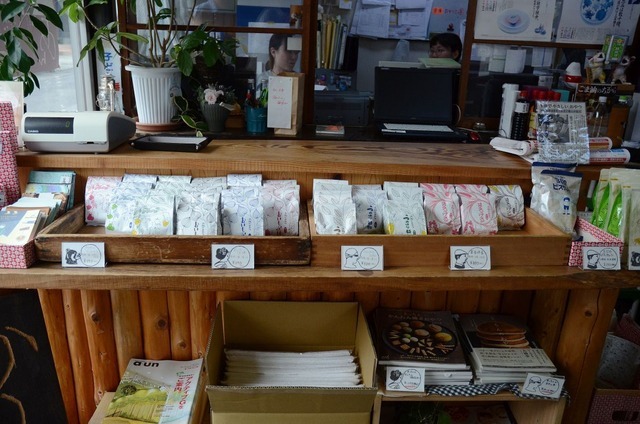店頭に並ぶ商品