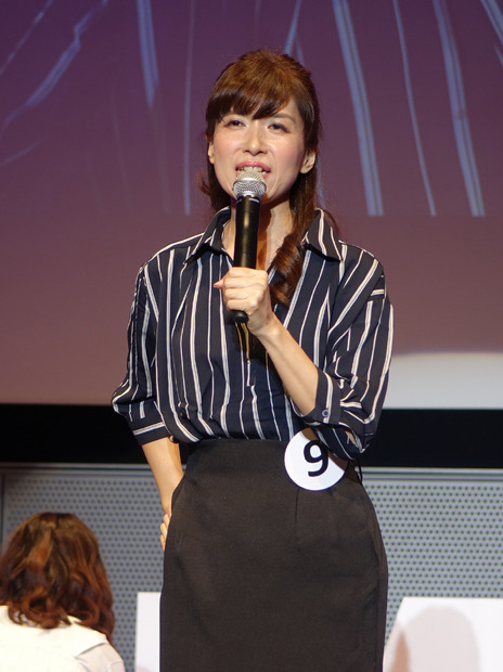 美魔女18名が水着で登場！スタイルの良さに会場からため息も