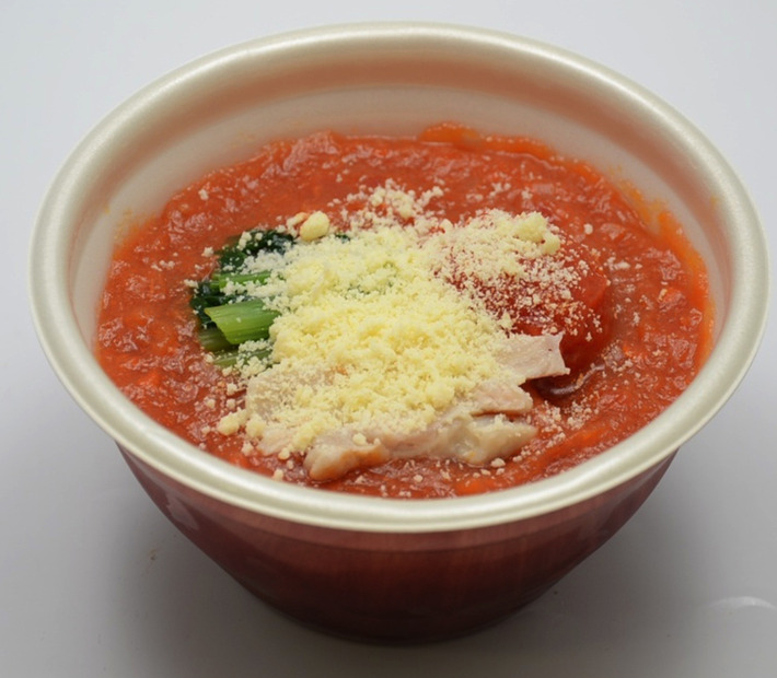手軽に食べられる！セブンから小容量の「レンジ麺」シリーズが新登場