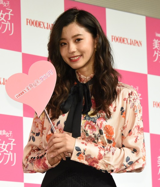 朝比奈彩、女優業に意欲「ちょっと悪い女の子とかをやってみたい」