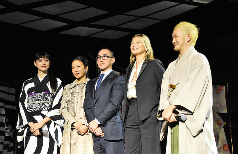 エキシビジョン『KIMONO ROBOTO』のオープニングセレモニー