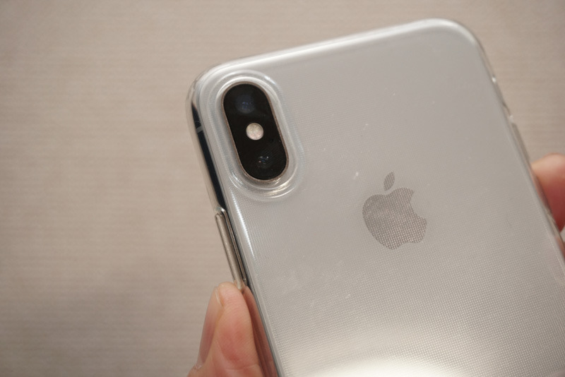 iPhone Xは縦に広角・望遠レンズを搭載している