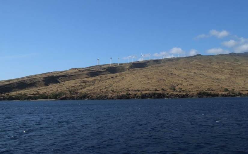 マウイ島の風力発電。ここは見通しがいいためか、ホテルより高い数値がでた