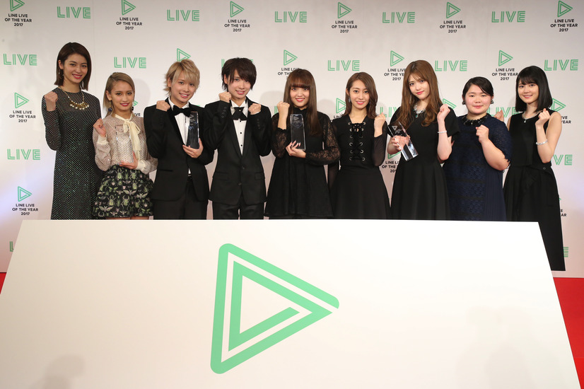 E-girls、『あさひなぐ』メンバーら積極的なライブ配信で受賞
