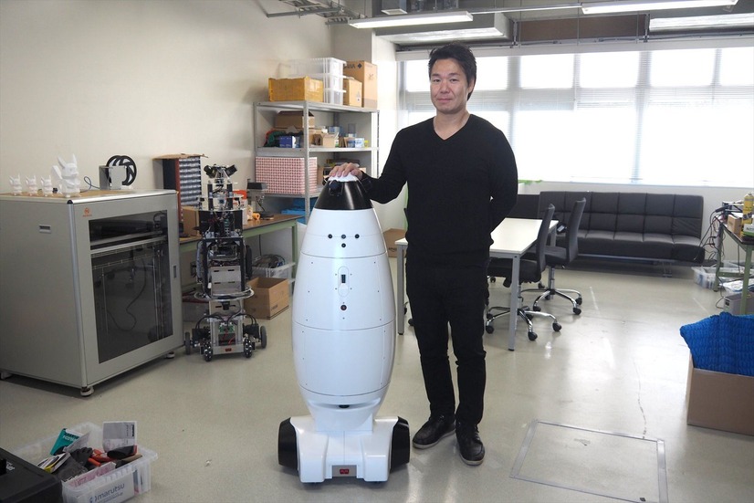 自律移動型ロボットを出展するSEQSENSE。創業者（Co-Founder）の1人でCEOを務める中村壮一郎氏に話を聞いた