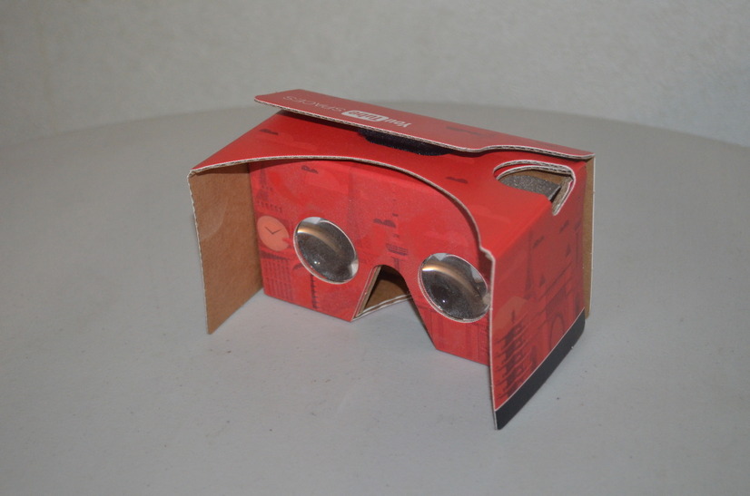 段ボールでできたVRゴーグル「Google Cardboard」