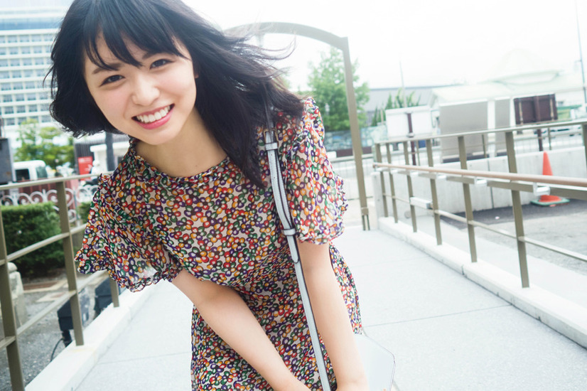 欅坂46・長濱ねる、女性ソロ写真集で週間売上歴代2位を達成！
