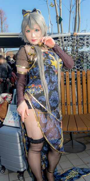 【コミケ93】寒さにもかかわらず注目集める！初日に見つけた美人コスプレイヤー