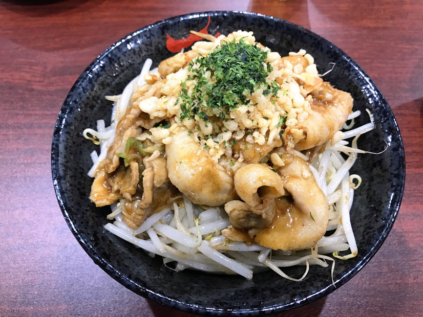 どんどんイケる！すた丼から広島風のお好み焼き丼が登場!!