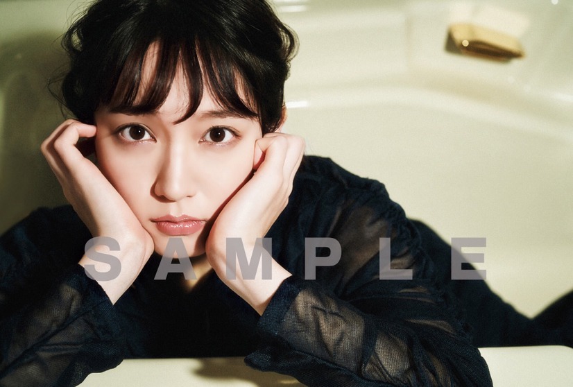 吉岡里帆が表紙に登場...「blt graph. vol.27」