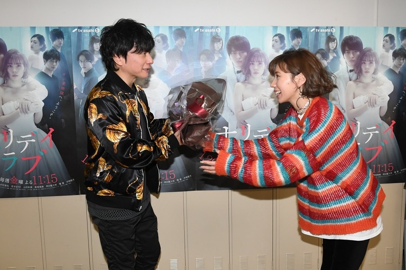仲里依紗、ポルノグラフィティのライブに感激！「ドラマのシーンが浮かんできた」