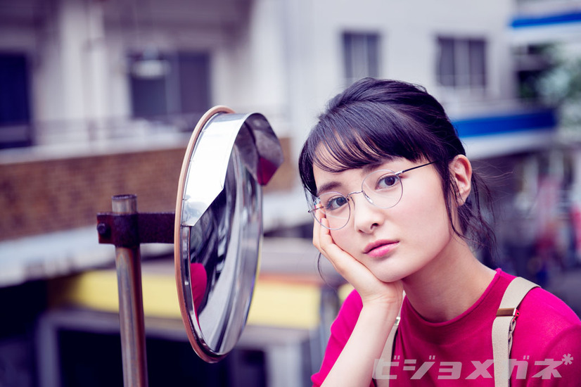 広瀬アリス、中条あやみ、葵わかながメガネグラビア「ビジョメガネ」に登場