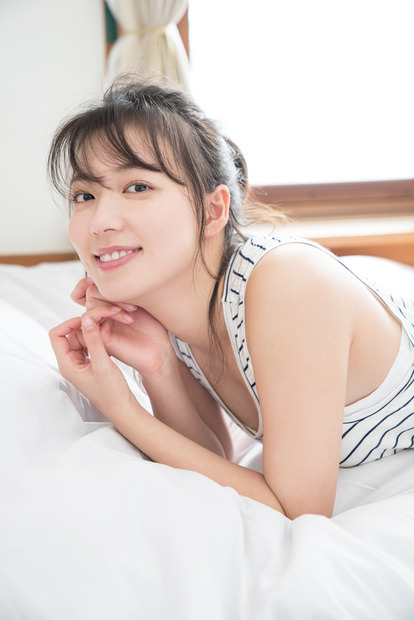 めざましお天気キャスター・阿部華也子がグラビアに挑戦！