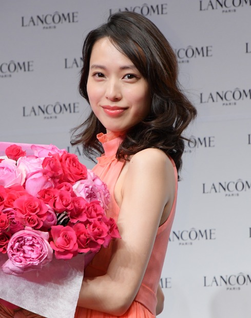 戸田恵梨香【写真：竹内みちまろ】