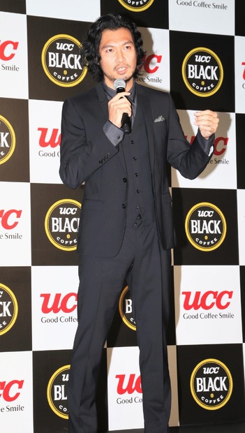 青木崇高【撮影：小宮山あきの】