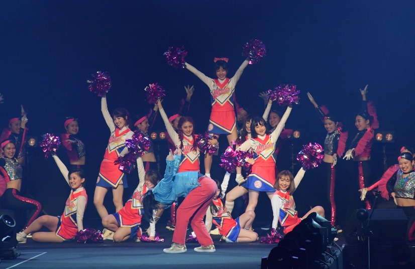 超チア部コラボステージ【写真：竹内みちまろ】