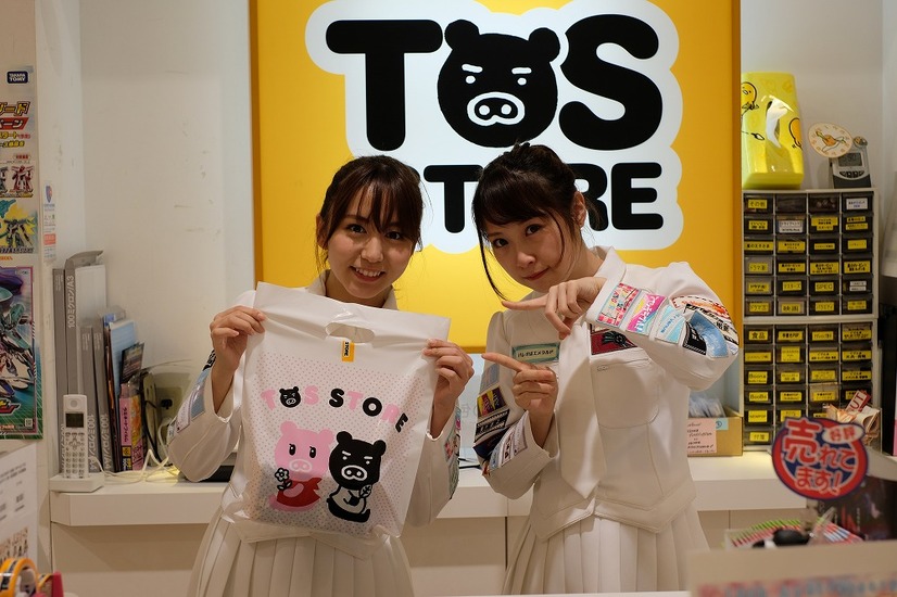 SKE48の大場美奈と高柳明音がTBSストア赤坂Bizタワー店の1日店長に