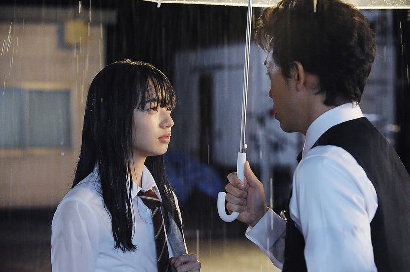（C)2018 映画「恋は雨上がりのように」製作委員会　 （C)2014 眉月じゅん／小学館