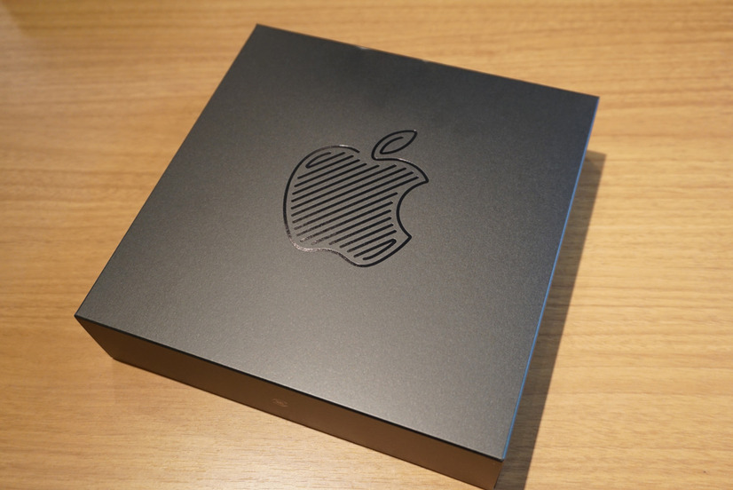 4月7日にはApple新宿のオープンを記念したオリジナルのノベルティグッズを配布予定