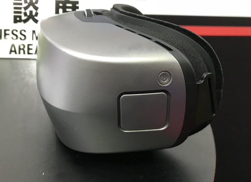 オーソドックスなルックスのDPVR、手に持った感じはけっこう軽量だ