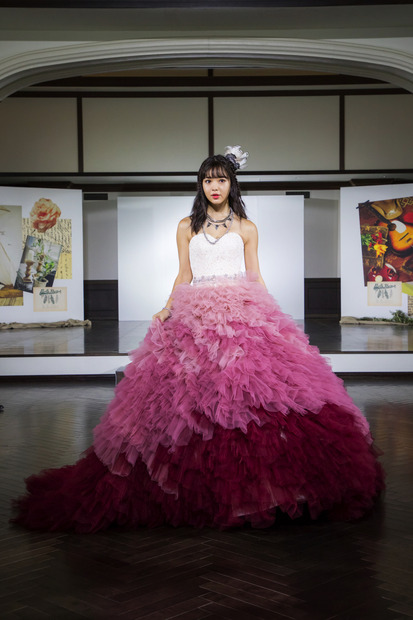 藤田ニコル、ウエディングドレス姿を披露！結婚は「20代でしたい。25歳には子供がほしい」