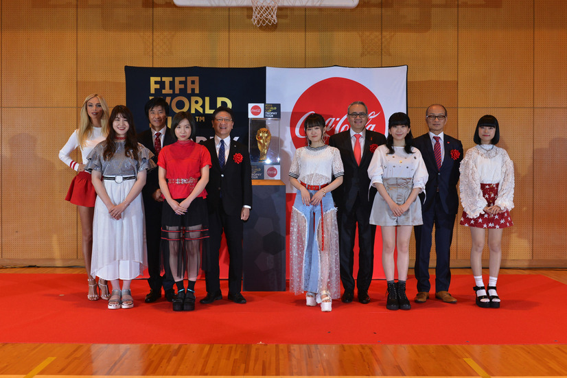 リトグリ、FIFAワールドカップ トロフィーツアーで「世界はあなたに笑いかけている」を初披露
