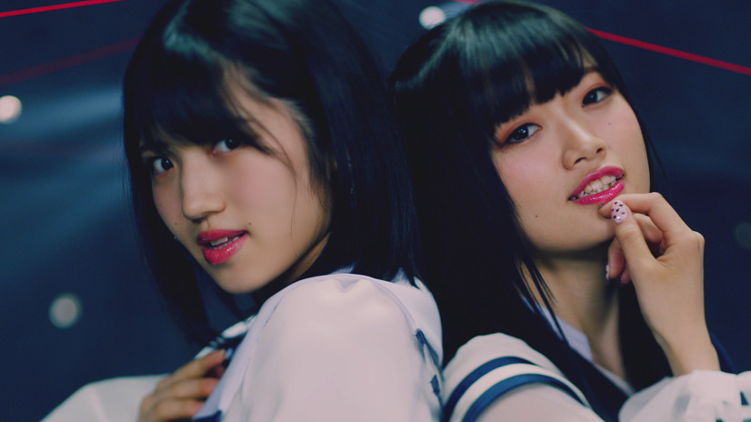 妖艶な脚線美に注目！AKB48ニューシングル「Teacher Teacher」MVが解禁