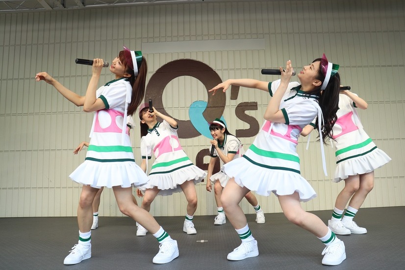 エビ中、メジャーデビュー6周年記念フリーイベントを大阪で開催