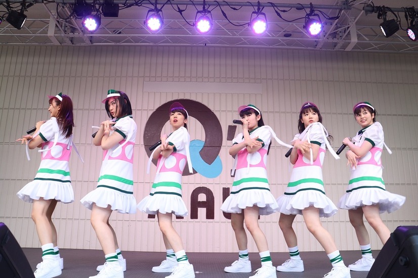 エビ中、メジャーデビュー6周年記念フリーイベントを大阪で開催