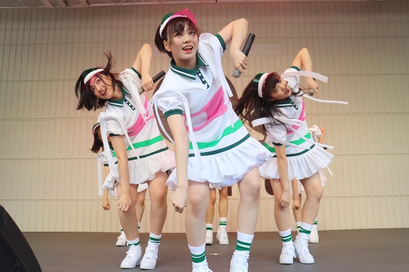 エビ中、メジャーデビュー6周年記念フリーイベントを大阪で開催