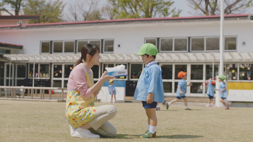 新垣結衣が幼稚園の先生に！新CMがオンエア