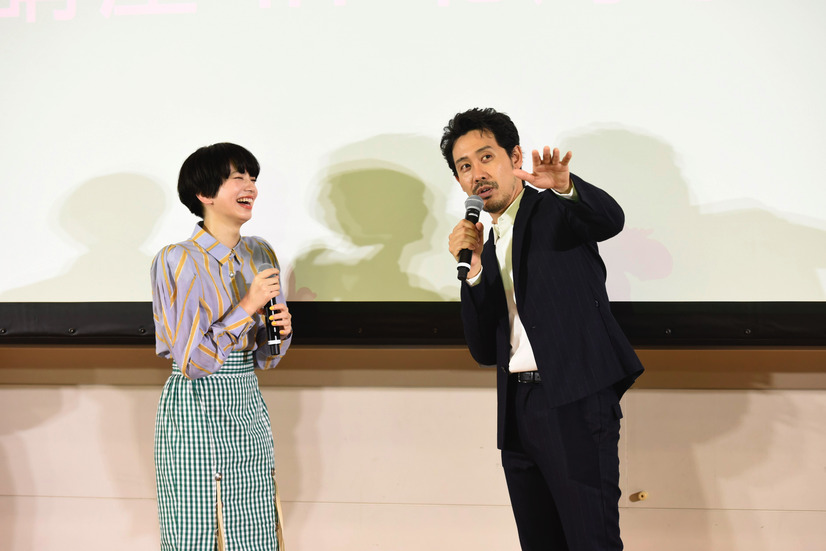 （C）2018映画「恋は雨上がりのように」製作委員会　（C）2014 眉月じゅん／小学館