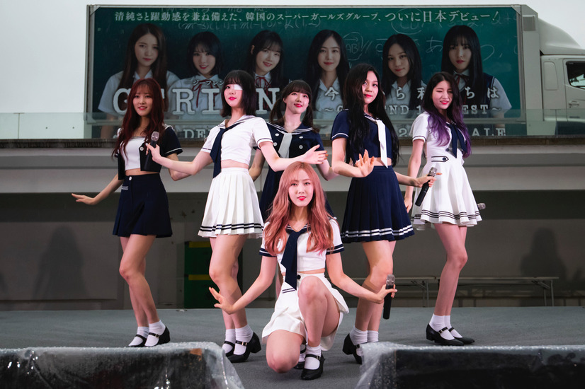 韓国発6人組ガールズグループGFRIEND、日本デビューアルバム発売記念フリーライブを敢行