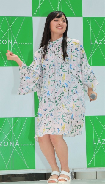 鈴木瑛美子【撮影：小宮山あきの】